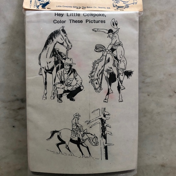 Vintage LITTLE COWPOKE SHERIFF PACKAGE: Metal and leather Spurs & Metal Badge - Picture 3 of 9